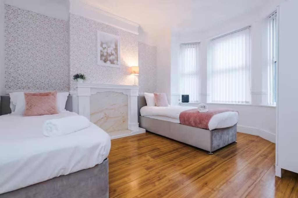 Spacious 4-bed House *