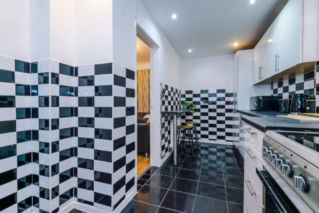 Spacious 4-bed House *