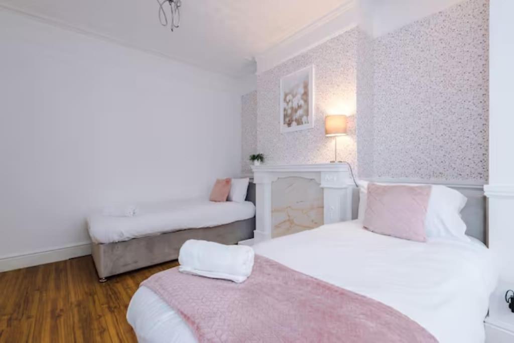 Spacious 4-bed House